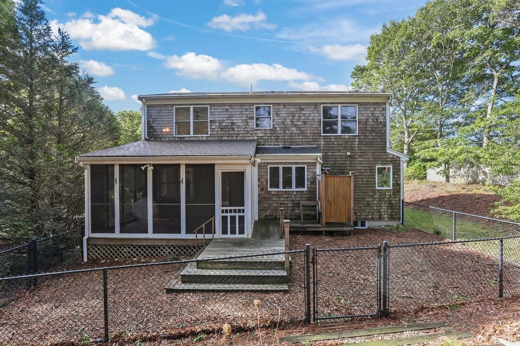 Single Family Residence at 9 Beachwood Dr., Bourne MA 02532, Bourne, photo 7 of 35
