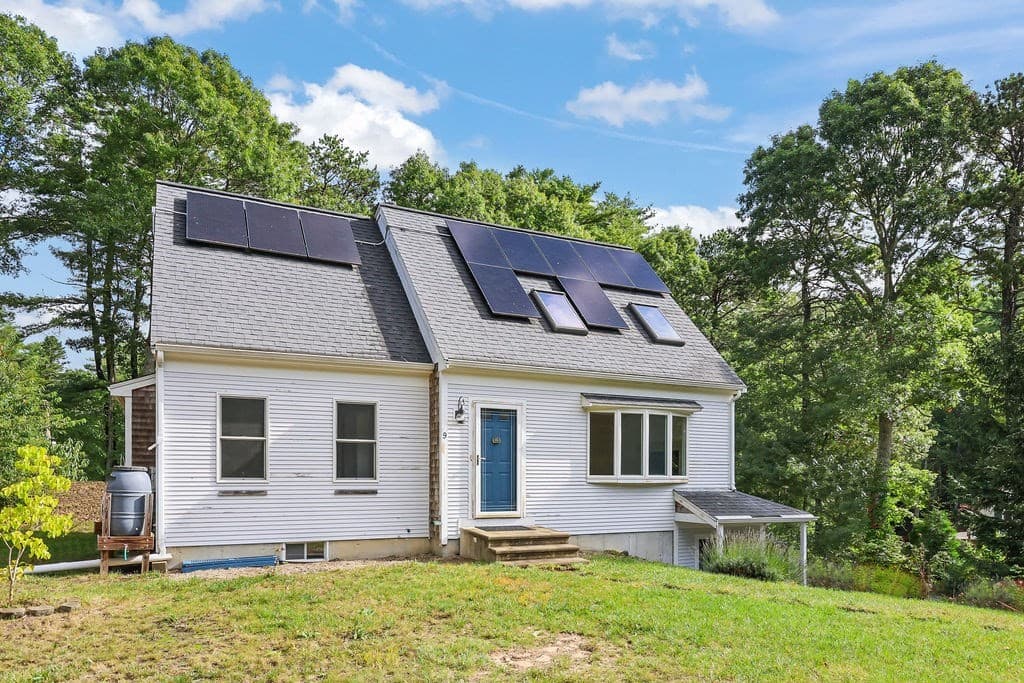 Single Family Residence at 9 Beachwood Dr., Bourne MA 02532, Bourne, photo 4 of 35