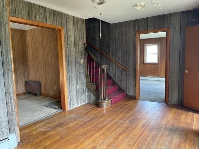 Single Family Residence at 4 Cross St, Grafton MA 01560, Grafton, photo 5 of 18