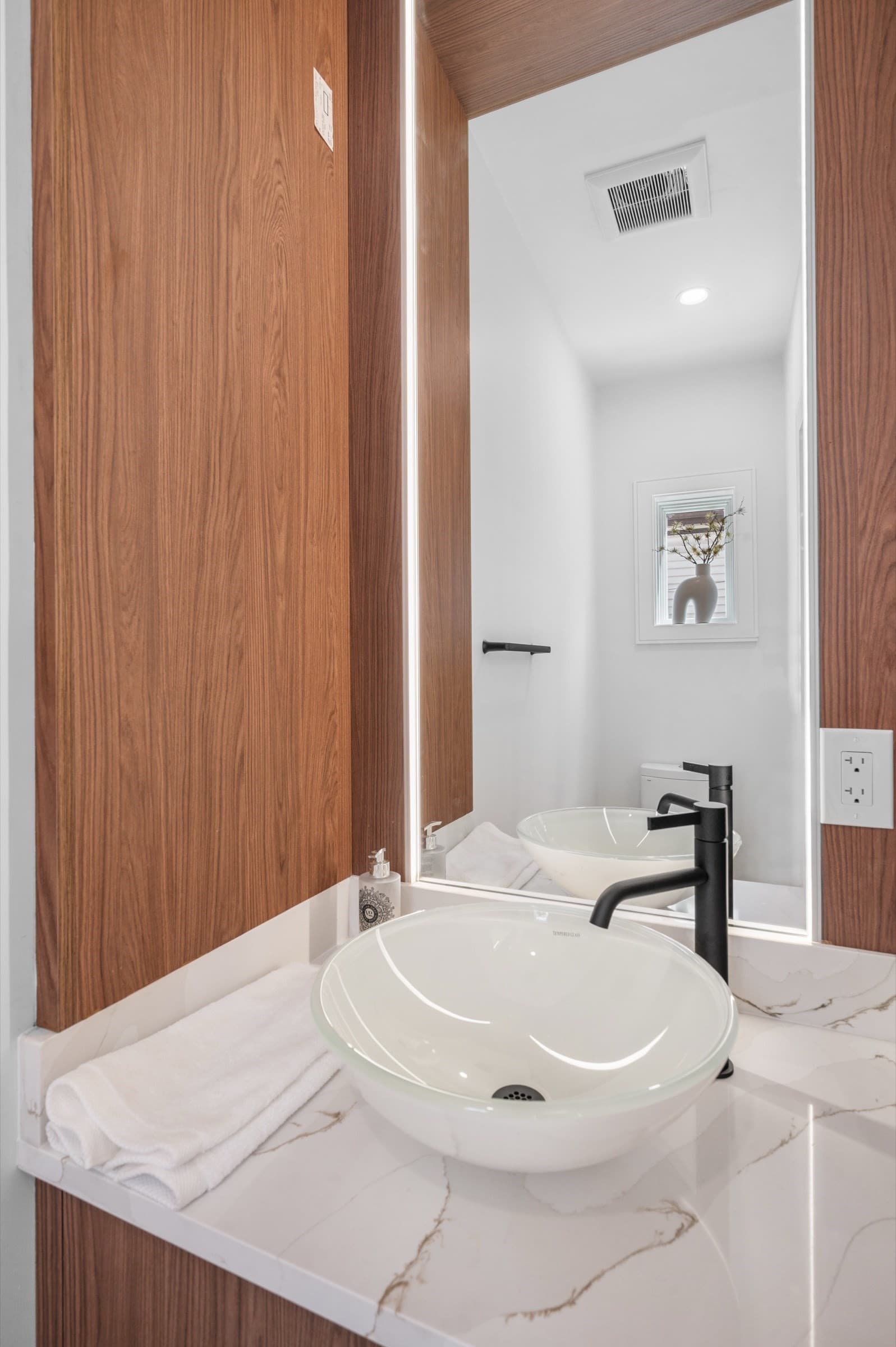 Single Family Residence at 39 G St, Boston MA 02127, Boston, photo 9 of 29