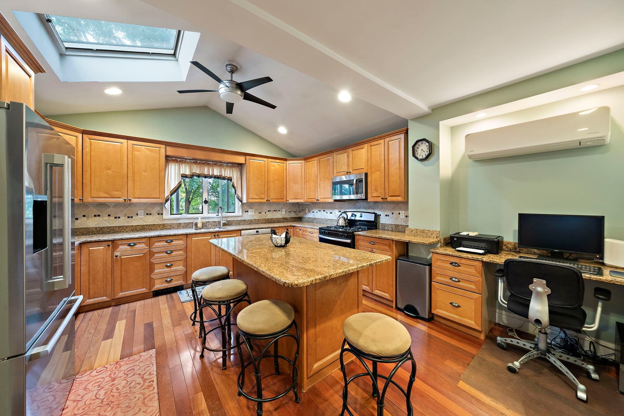 Single Family Residence at 37 Theresa Rd, Quincy MA 02169, Quincy, photo 4 of 38