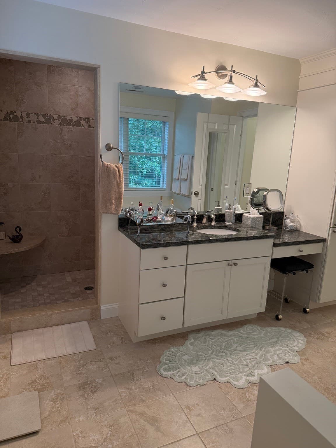 Condominium at 900 Greendale # 3, Needham MA 02492, Needham, photo 14 of 19