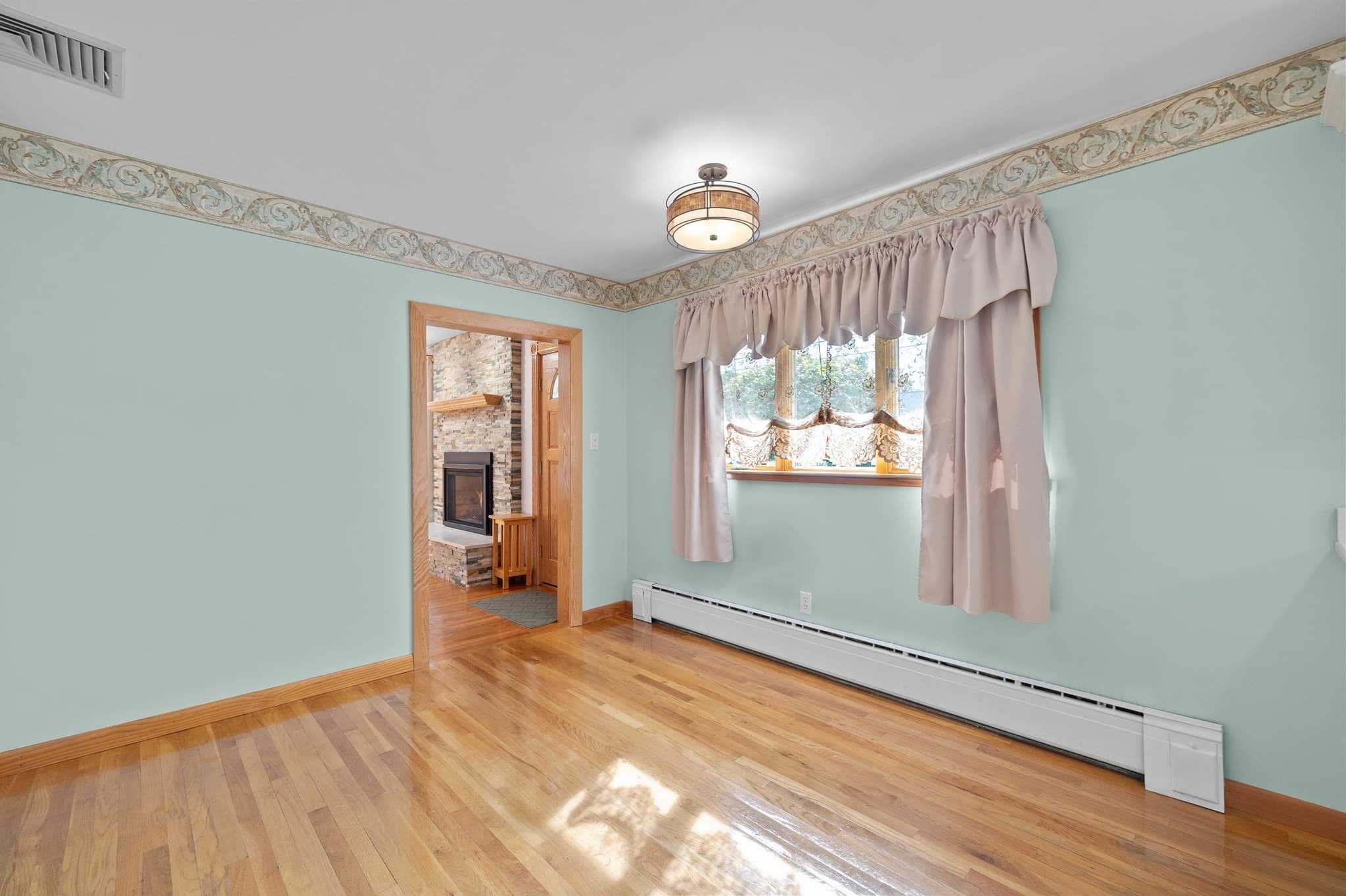 Single Family Residence at 39 Adams Ave, North Andover MA 01845, North Andover, photo 6 of 29