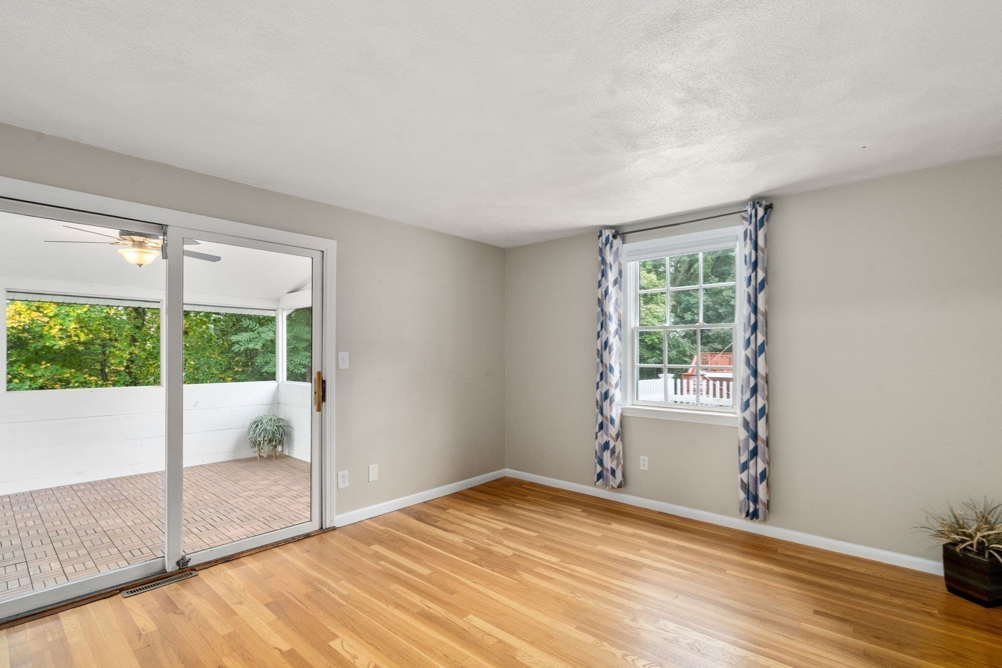 Single Family Residence at 165 Lockland Ave, Framingham MA 01701, Framingham, photo 10 of 34