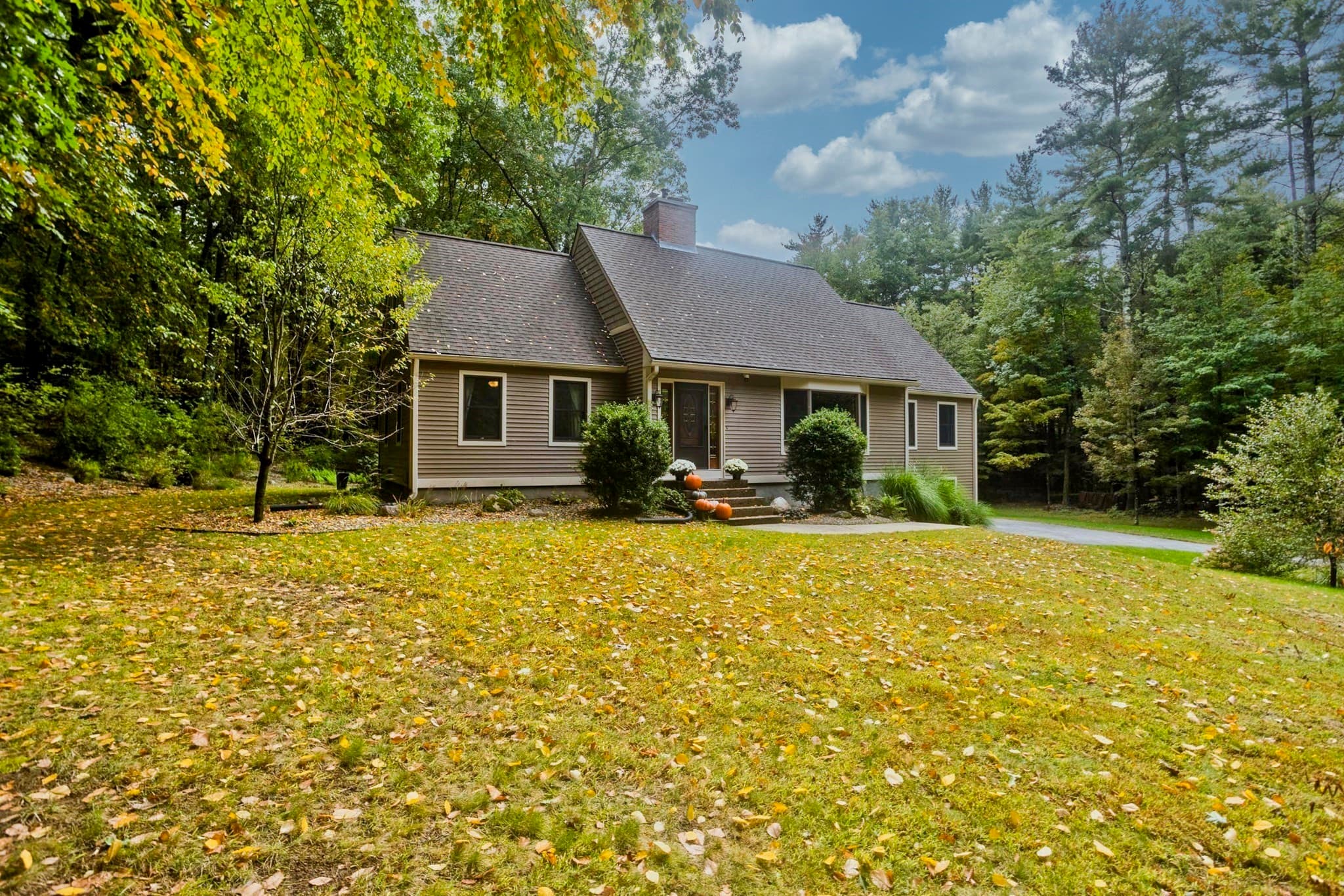 Single Family Residence at 86 Glendale Rd, Southampton MA 01073, Southampton, photo 5 of 39