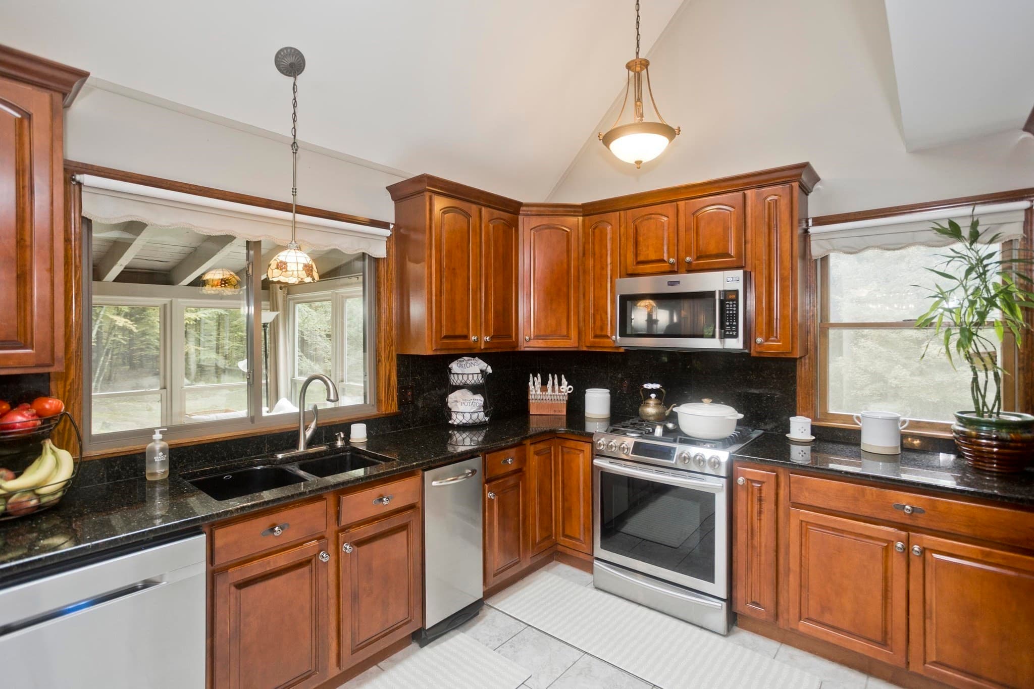 Single Family Residence at 86 Glendale Rd, Southampton MA 01073, Southampton, photo 15 of 39