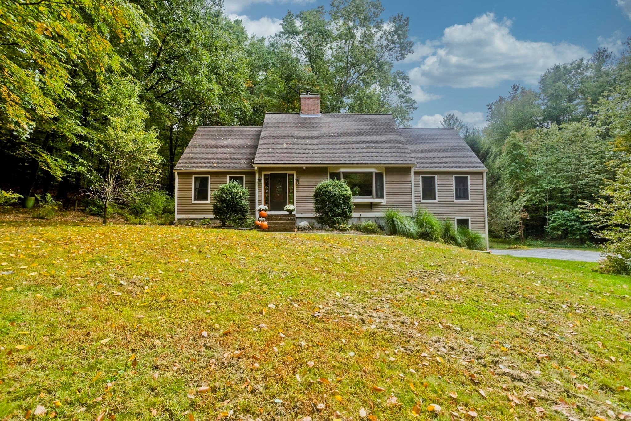 Single Family Residence at 86 Glendale Rd, Southampton MA 01073, Southampton, photo 4 of 39