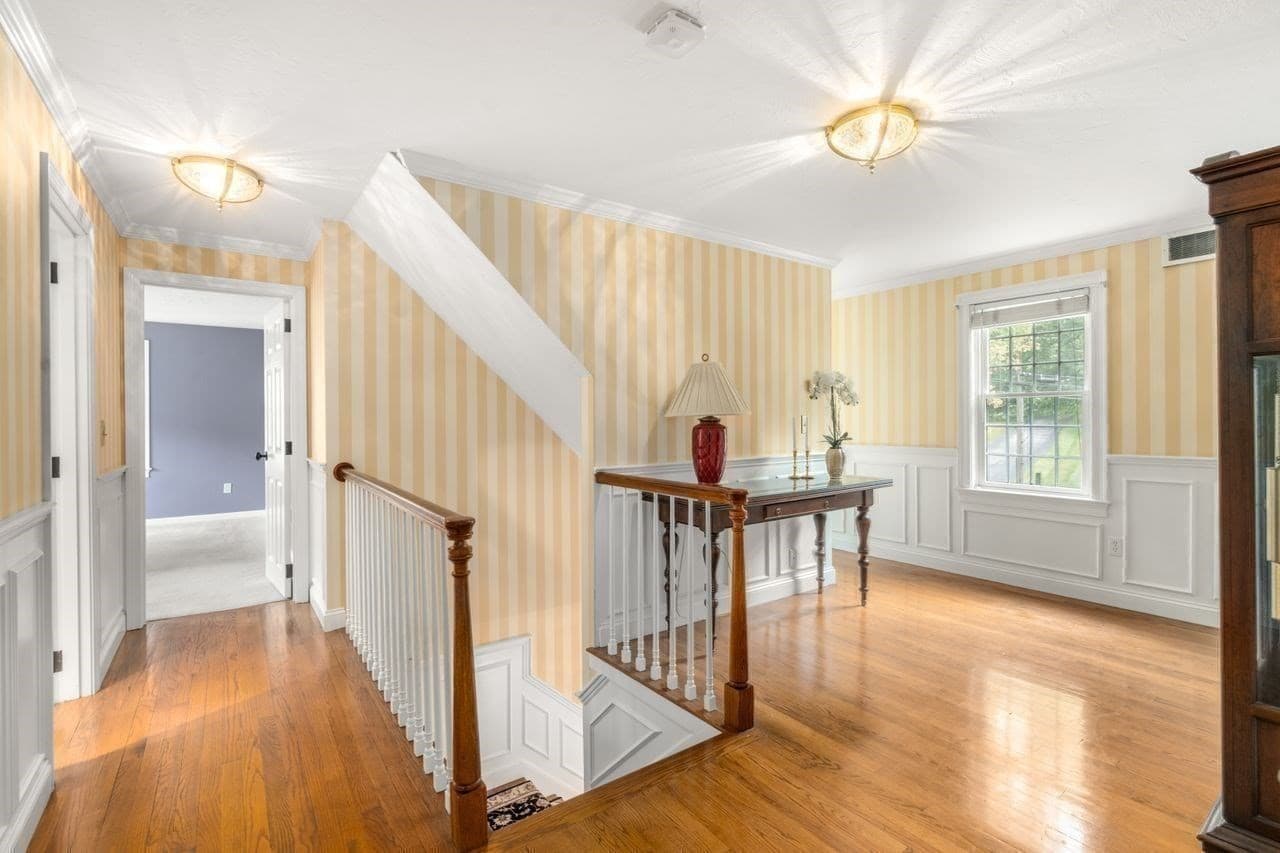 Single Family Residence at 674 South Street, Shrewsbury MA 01545, Shrewsbury, photo 16 of 42