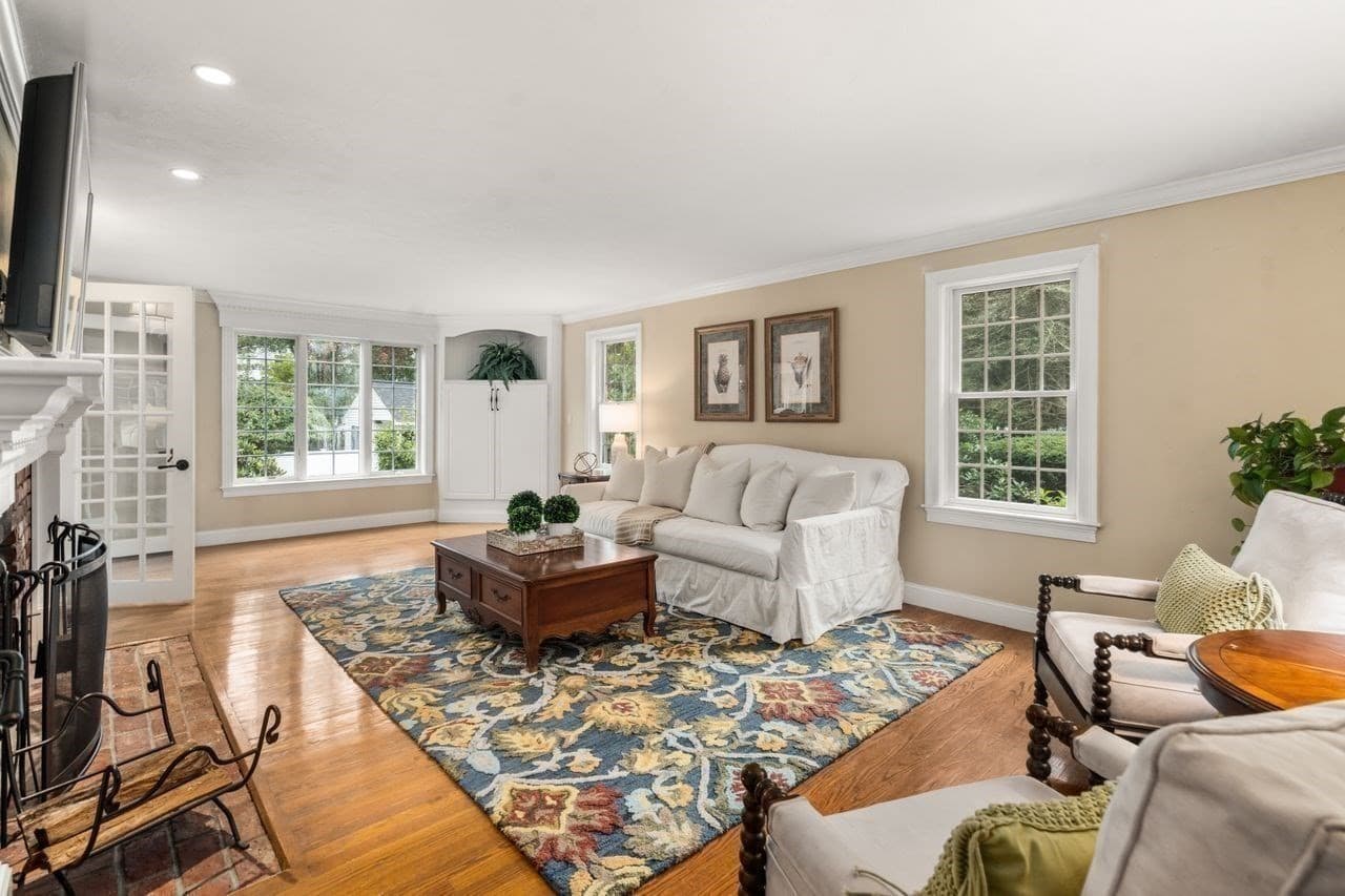 Single Family Residence at 674 South Street, Shrewsbury MA 01545, Shrewsbury, photo 12 of 42