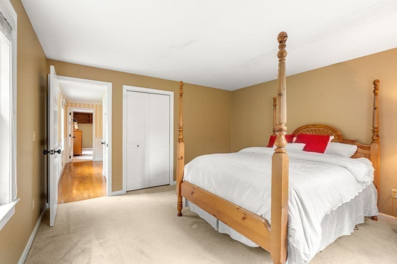 Single Family Residence at 674 South Street, Shrewsbury MA 01545, Shrewsbury, photo 22 of 42