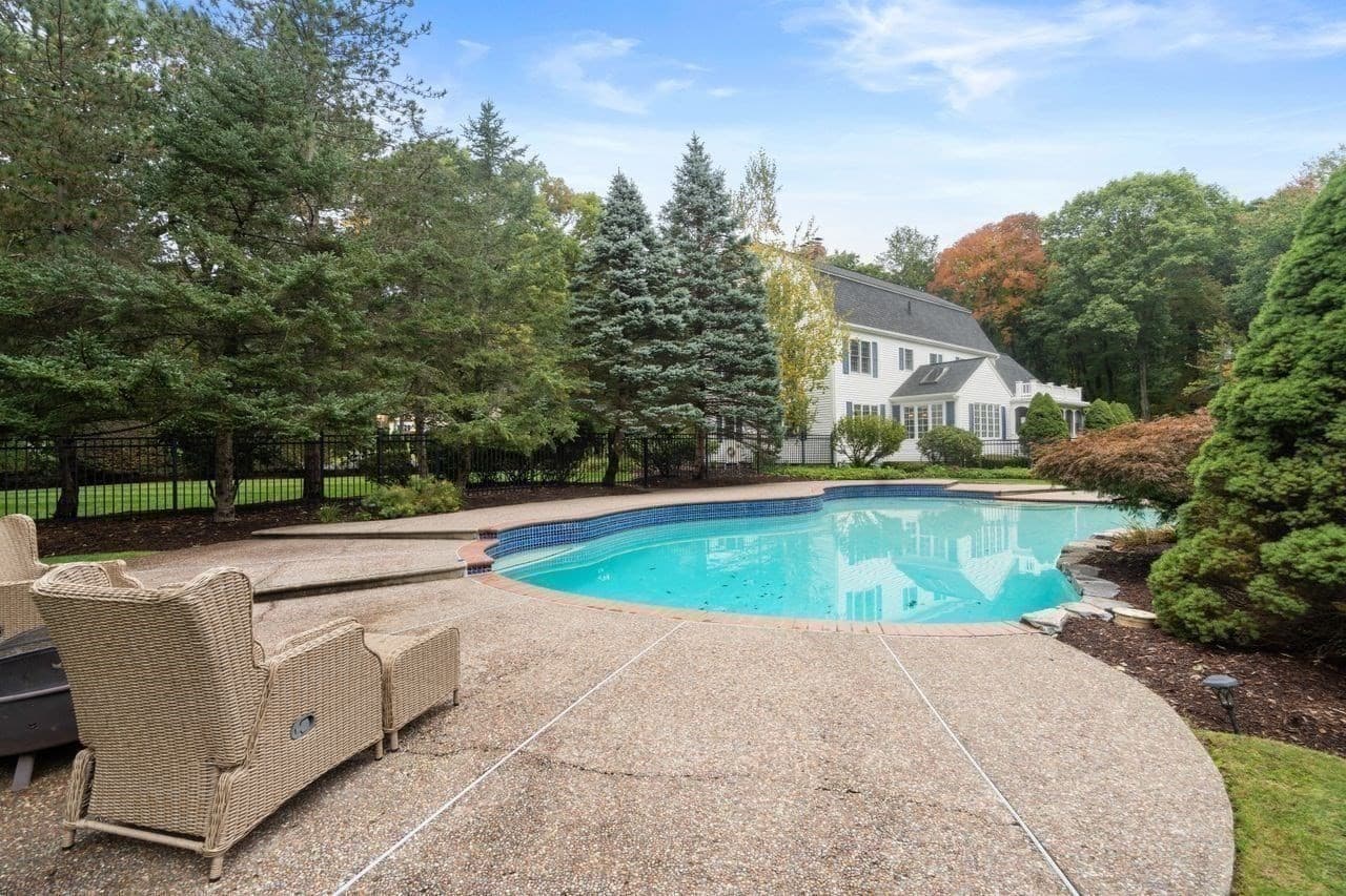 Single Family Residence at 674 South Street, Shrewsbury MA 01545, Shrewsbury, photo 36 of 42