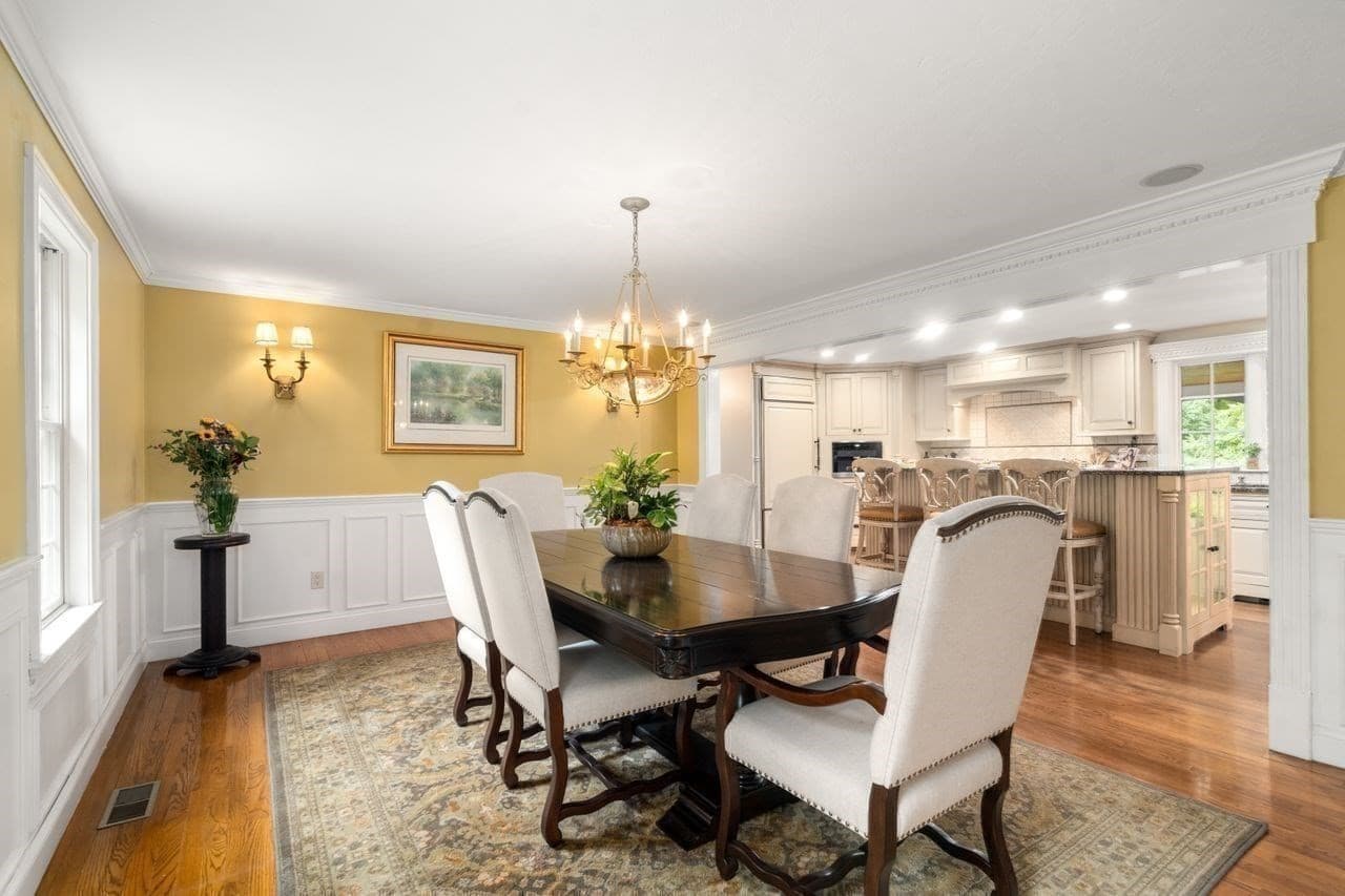 Single Family Residence at 674 South Street, Shrewsbury MA 01545, Shrewsbury, photo 10 of 42
