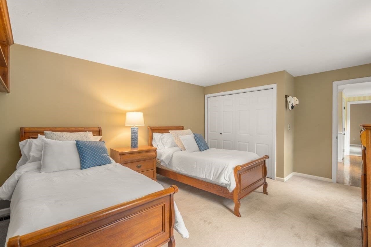 Single Family Residence at 674 South Street, Shrewsbury MA 01545, Shrewsbury, photo 19 of 42