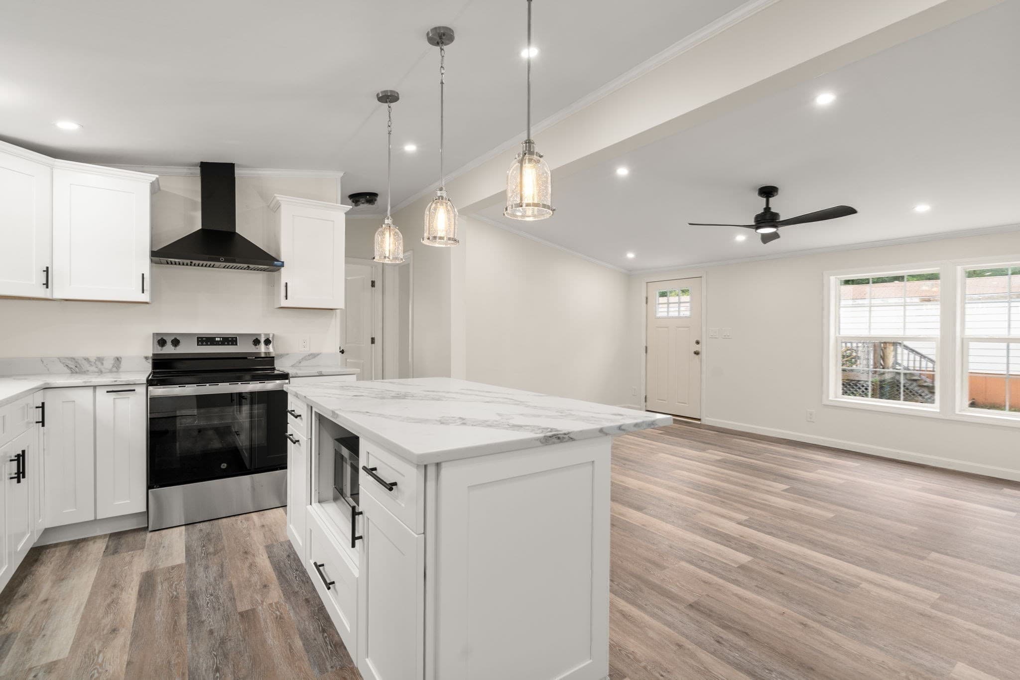Mobile Home at 10 Marks Way, Carver MA 02330, Carver, photo 11 of 28