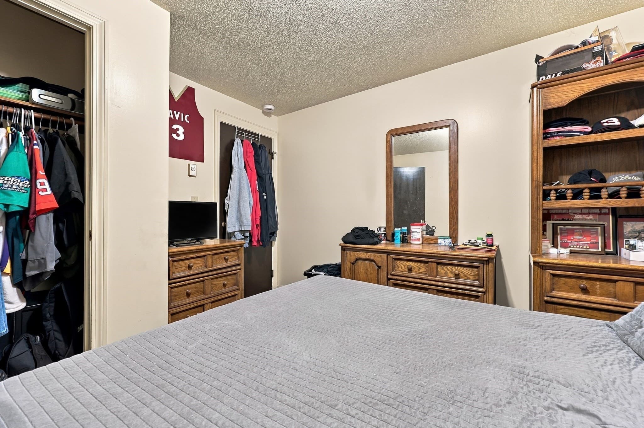 2 Family - 2 Units Up/Down at 4 Third Avenue, Dudley MA 01571, Dudley, photo 34 of 42