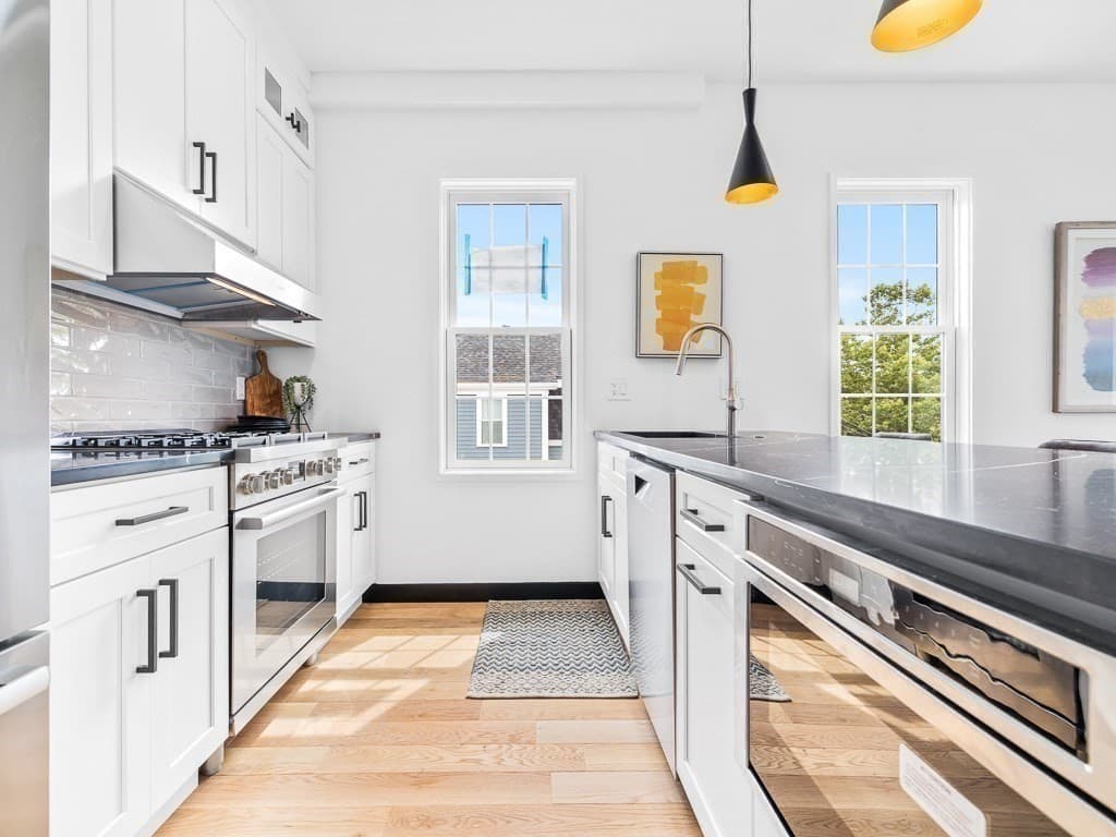 Condominium at 14 Carlton St # C, Somerville MA 02143, Somerville, photo 6 of 30