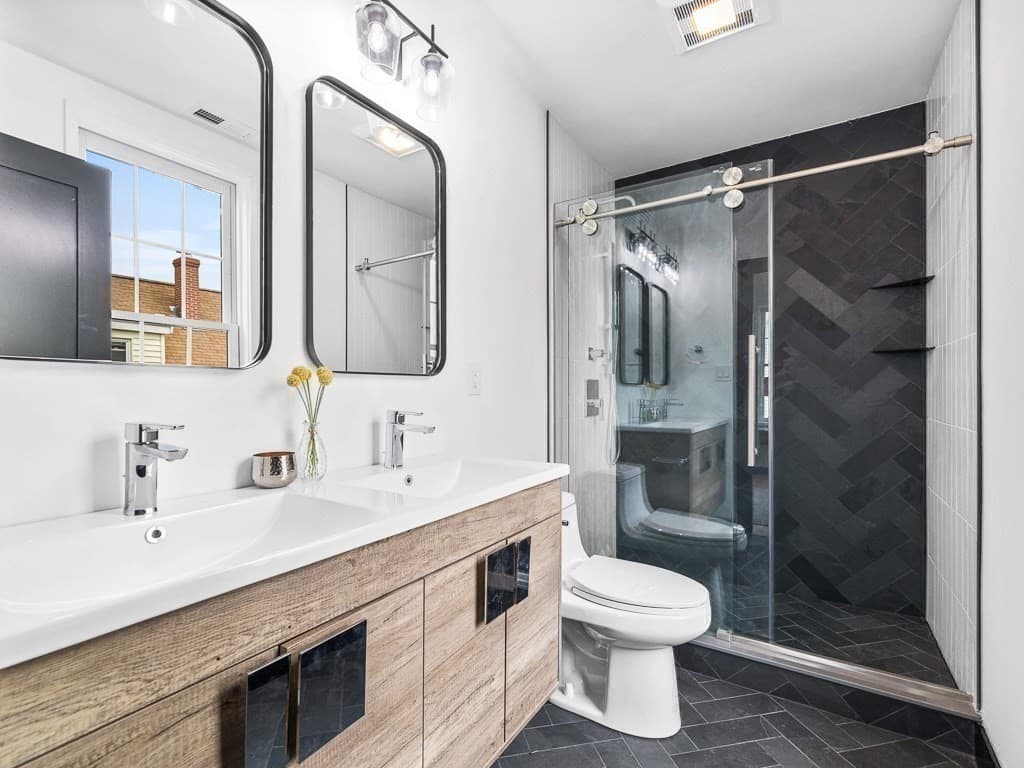 Condominium at 14 Carlton St # C, Somerville MA 02143, Somerville, photo 13 of 30