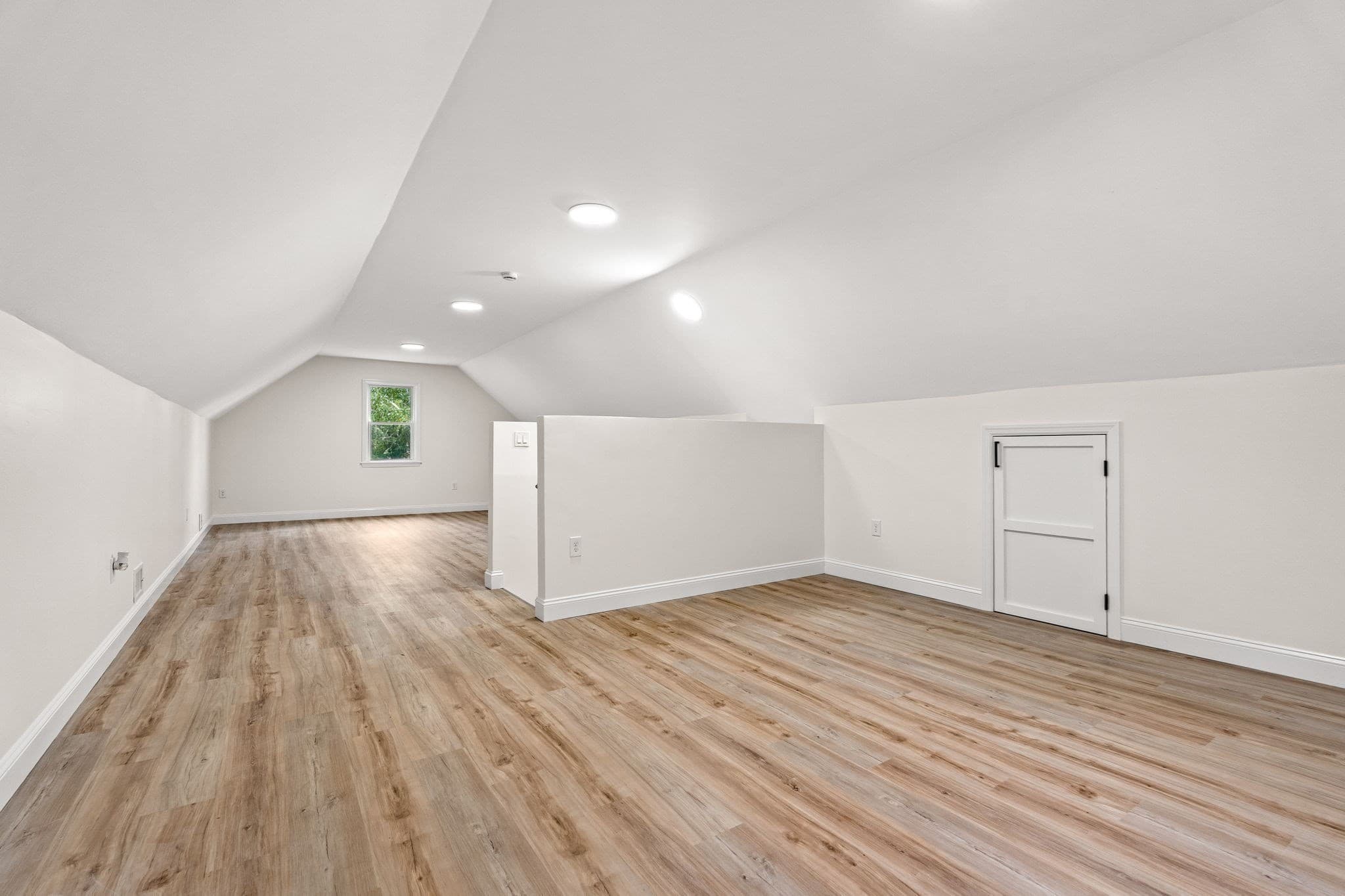Single Family Residence at 17 Ferry Rd, Methuen MA 01844, Methuen, photo 33 of 42