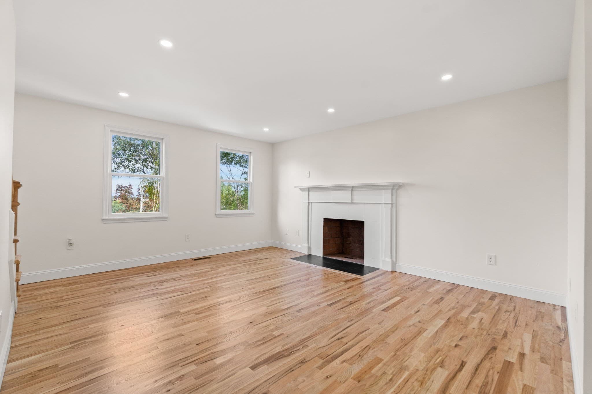 Single Family Residence at 17 Ferry Rd, Methuen MA 01844, Methuen, photo 4 of 42