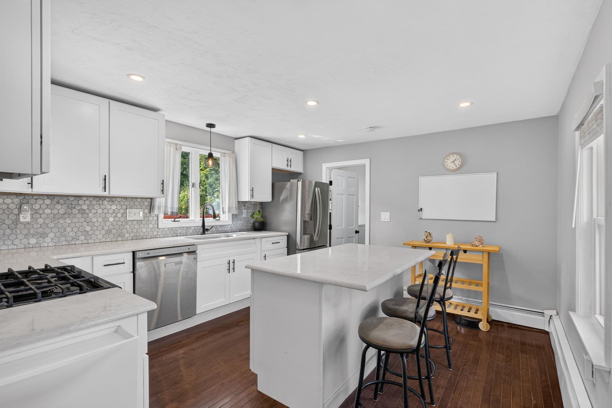 Single Family Residence at 81 Littleton Rd, Chelmsford MA 01824, Chelmsford, photo 6 of 41