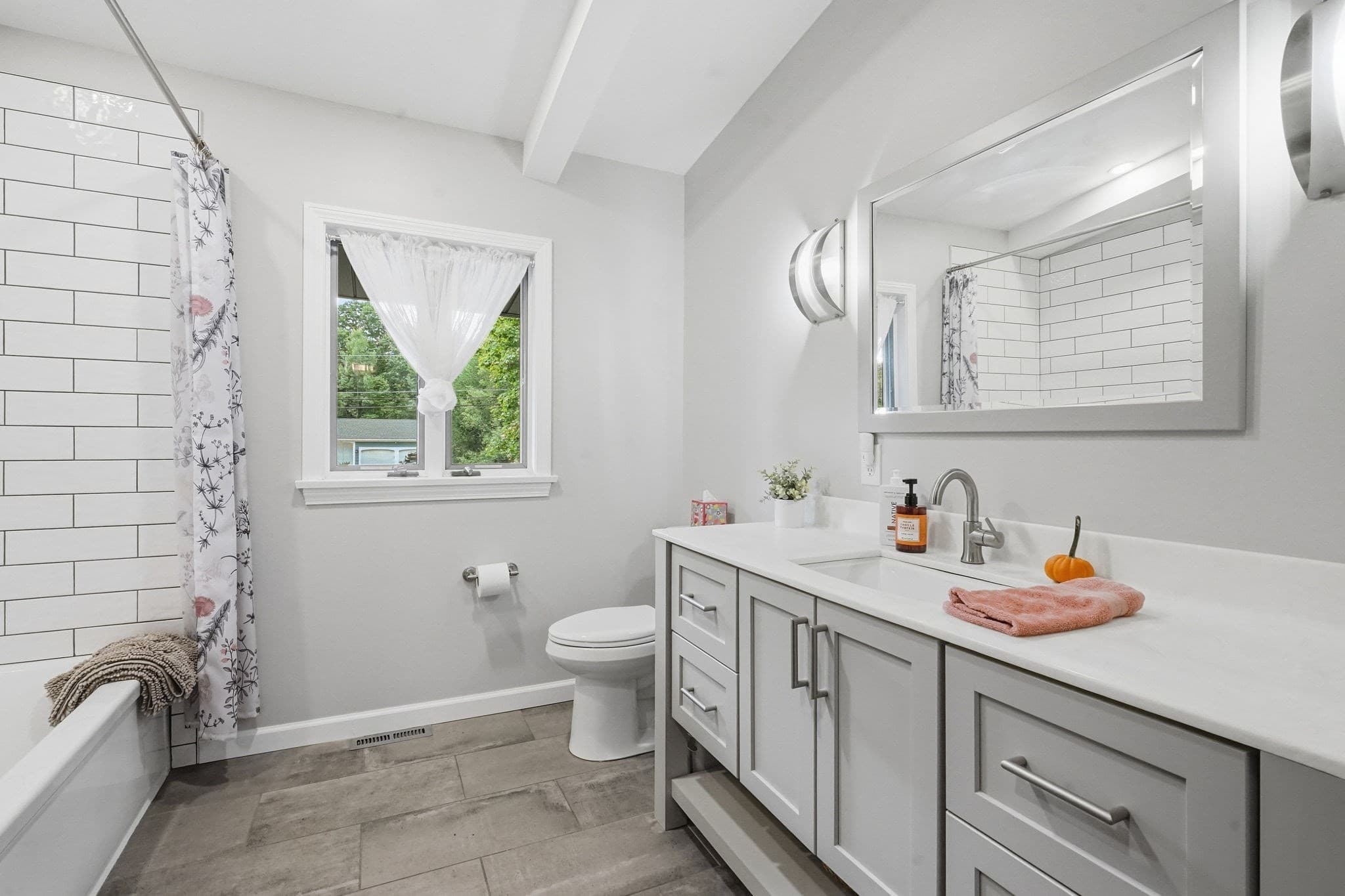 Single Family Residence at 10 Circle Dr, Wilbraham MA 01095, Wilbraham, photo 16 of 36