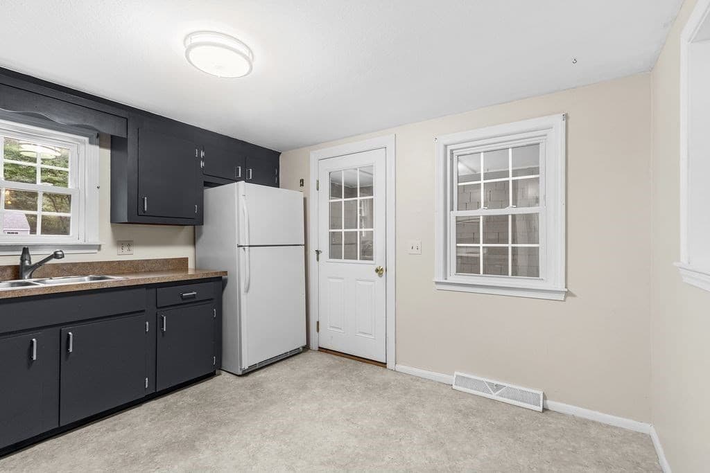 Single Family Residence at 15 October Lane, Plymouth MA 02360, Plymouth, photo 7 of 36