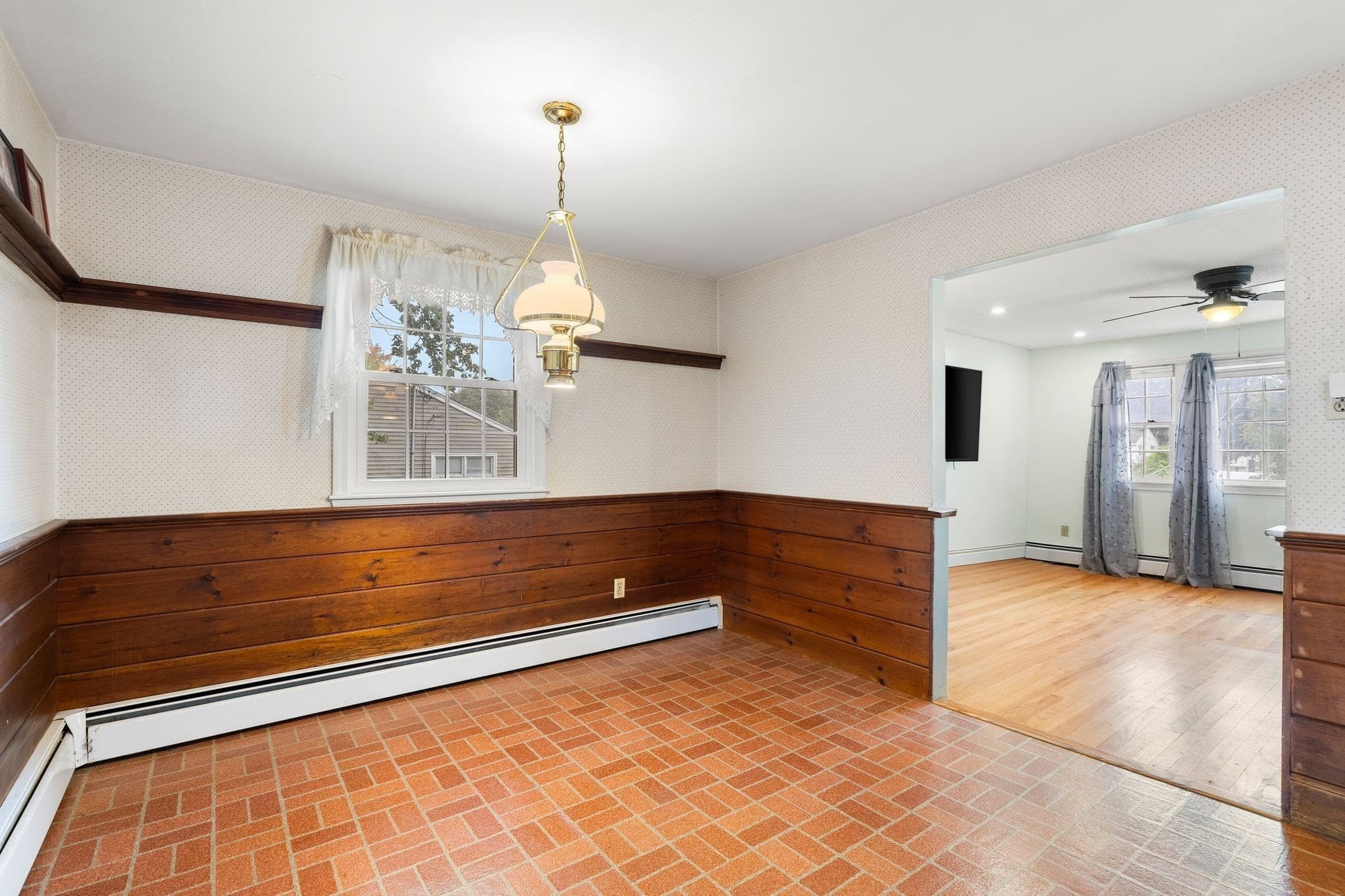 Single Family Residence at 22 Crestshire Drive, Lawrence MA 01843, Lawrence, photo 13 of 34