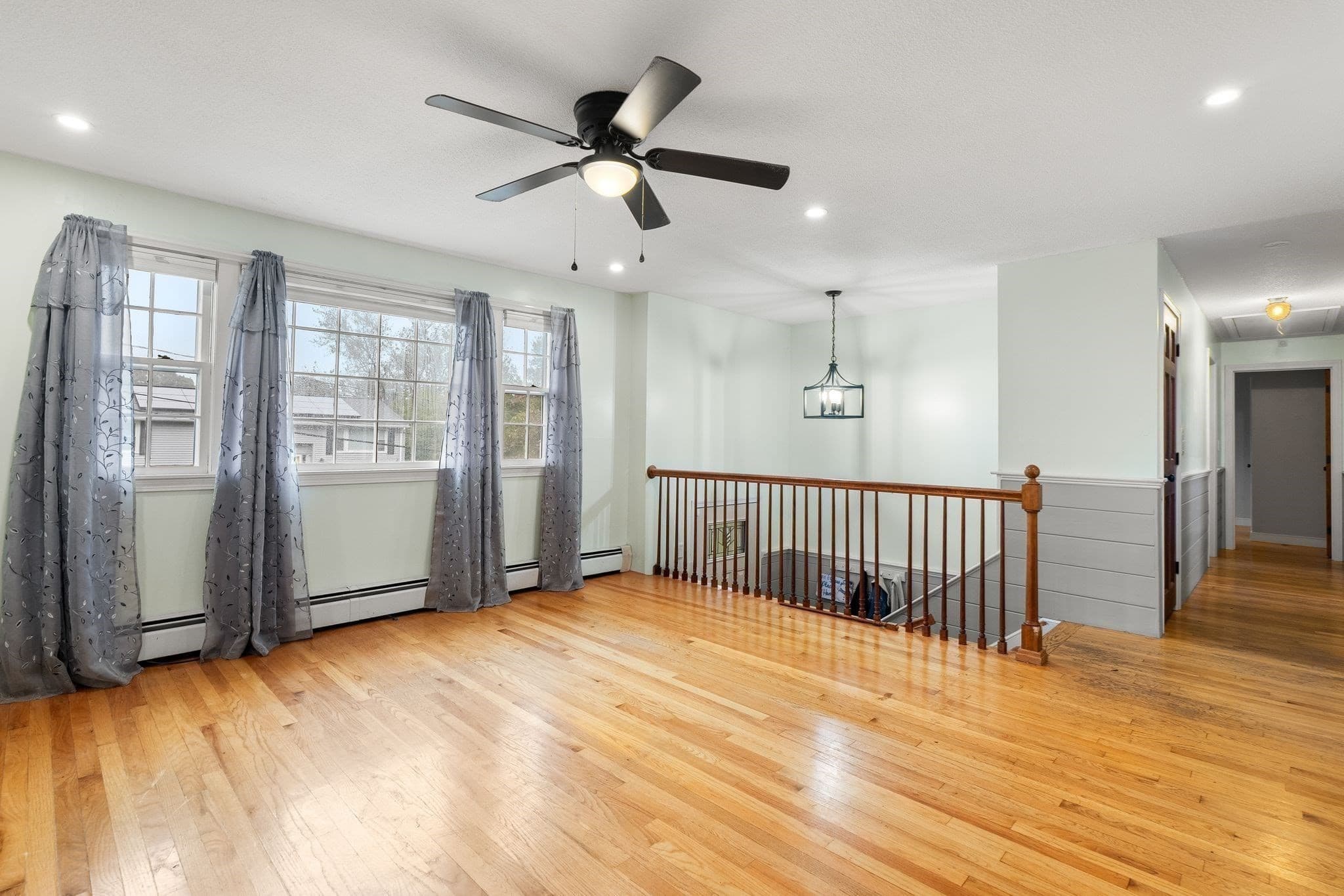 Single Family Residence at 22 Crestshire Drive, Lawrence MA 01843, Lawrence, photo 5 of 34