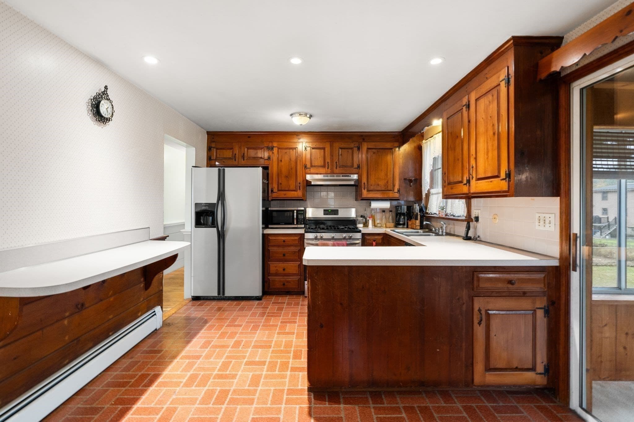 Single Family Residence at 22 Crestshire Drive, Lawrence MA 01843, Lawrence, photo 10 of 34
