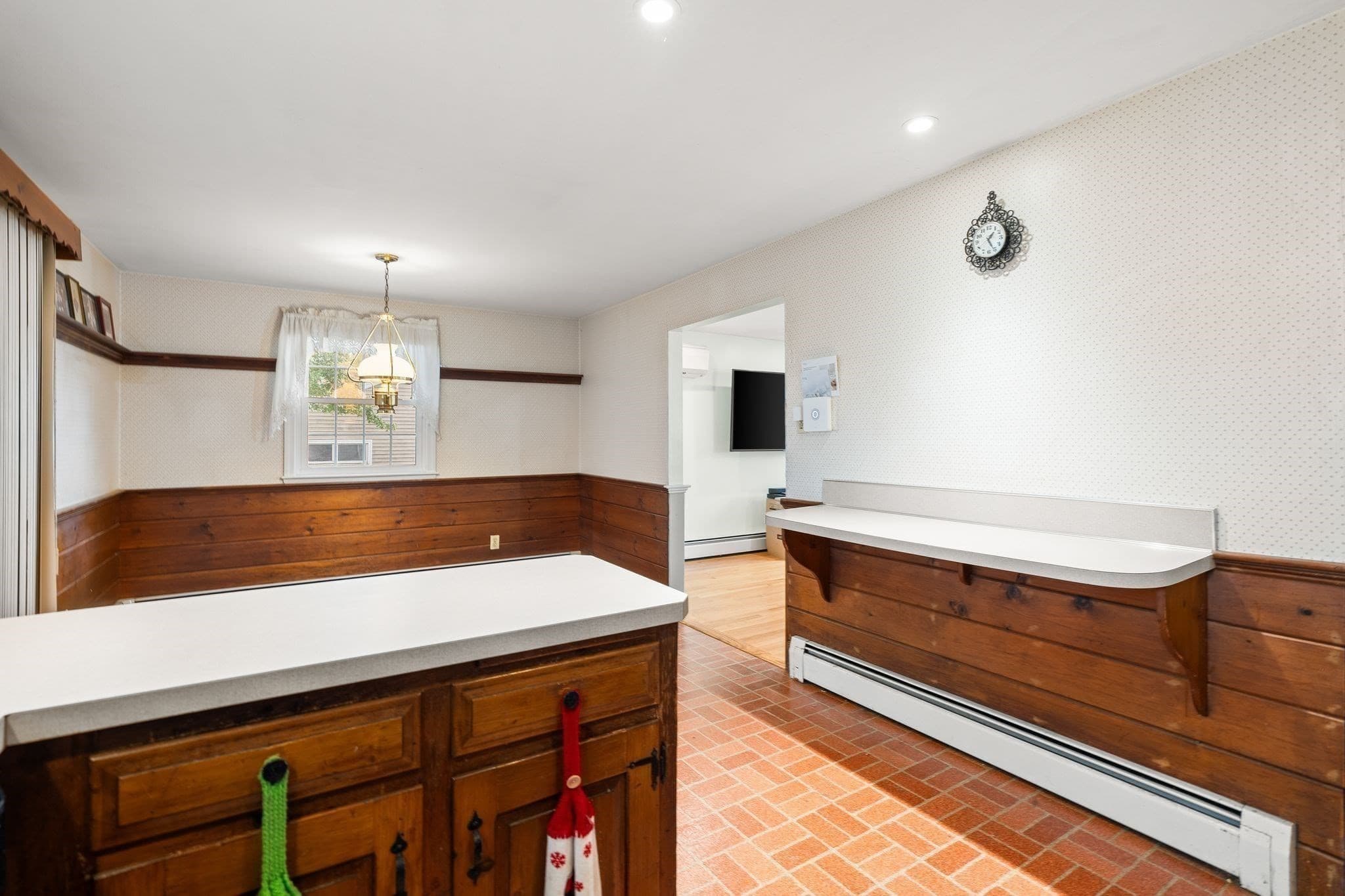 Single Family Residence at 22 Crestshire Drive, Lawrence MA 01843, Lawrence, photo 11 of 34