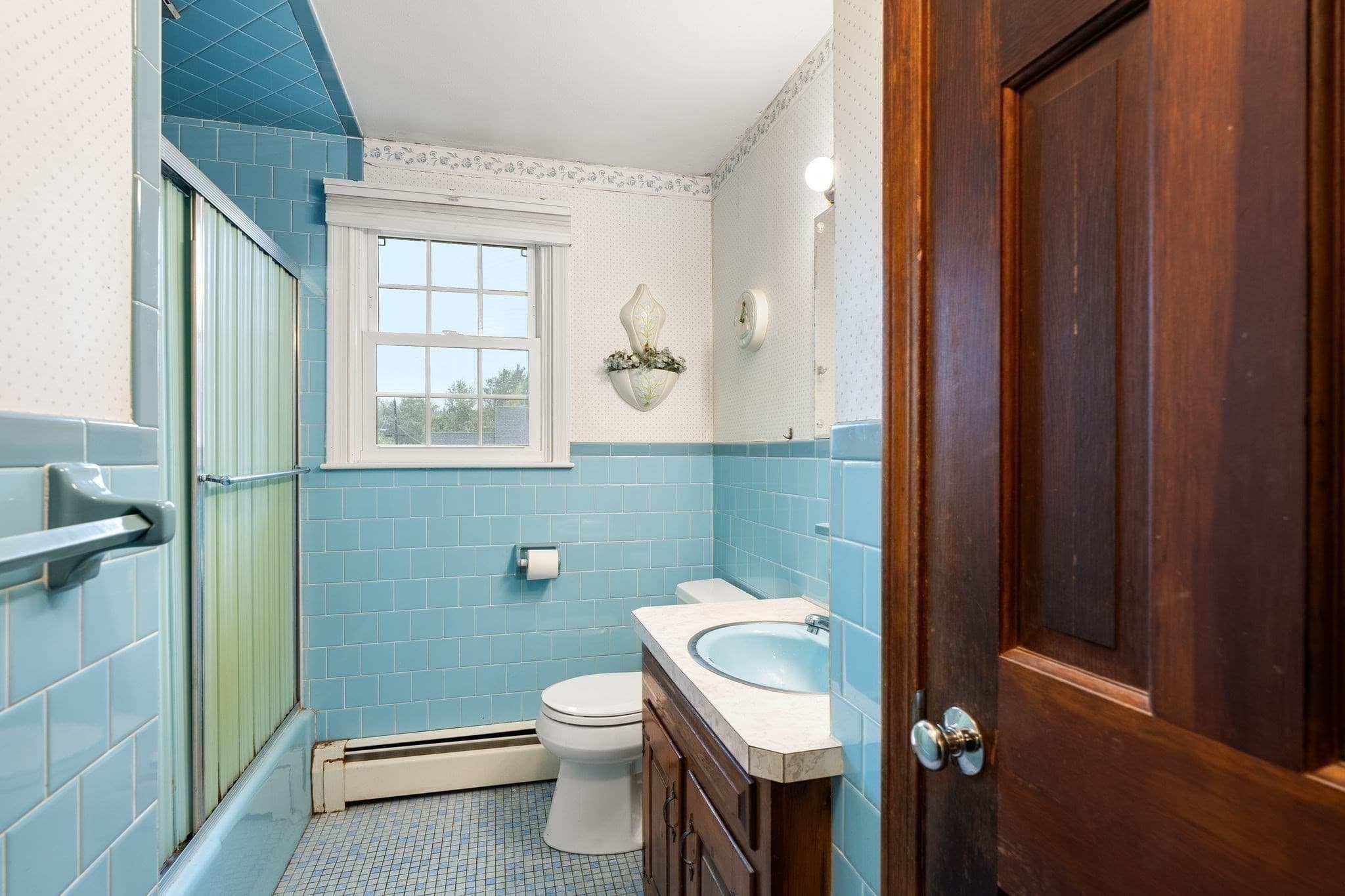 Single Family Residence at 22 Crestshire Drive, Lawrence MA 01843, Lawrence, photo 21 of 34