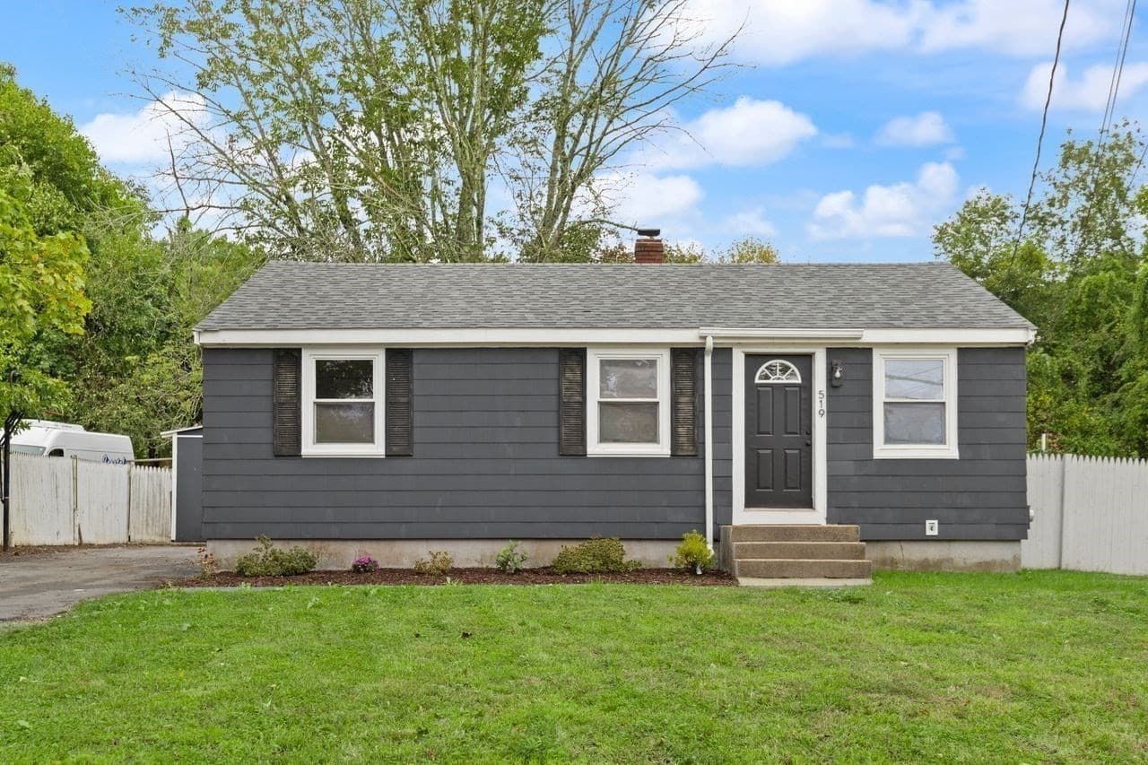 519 Turnpike St, Easton MA 02375