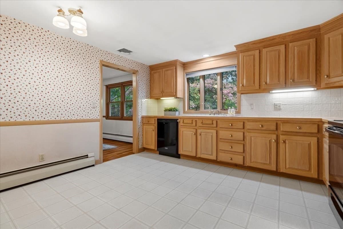 Single Family Residence at 26 Arlington Road, Burlington MA 01803, Burlington, photo 9 of 23