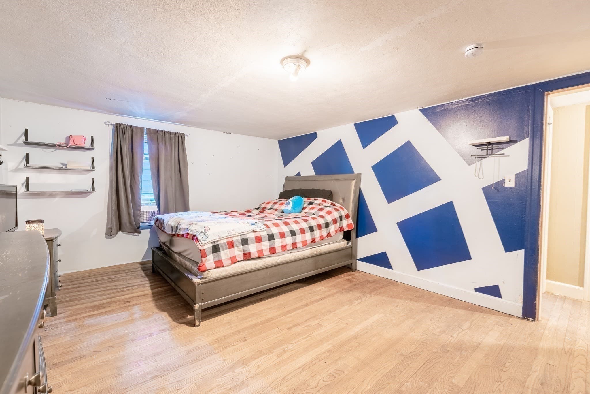 Single Family Residence at 188 Bowles Park, Springfield MA 01104, photo 13 of 19