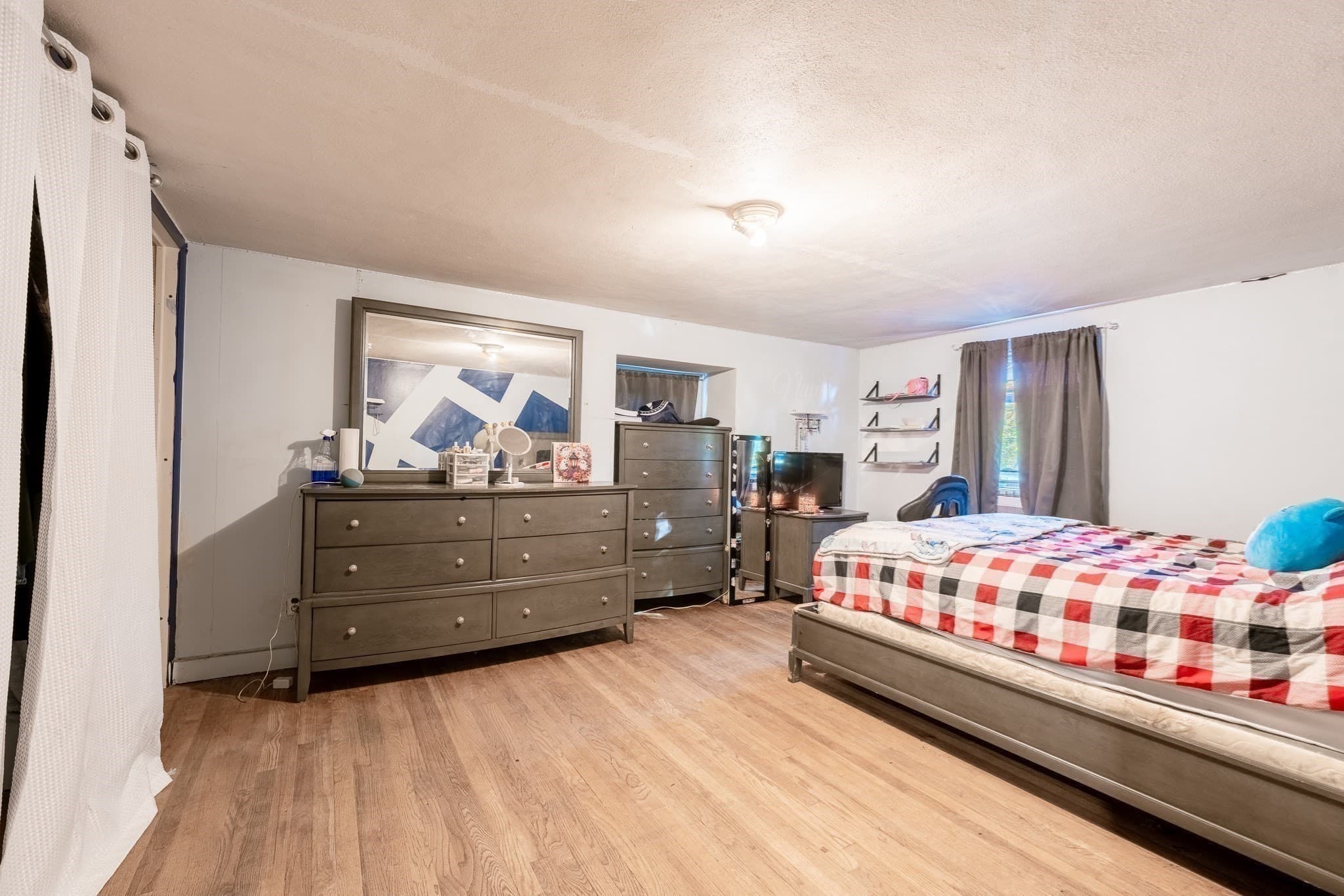 Single Family Residence at 188 Bowles Park, Springfield MA 01104, photo 12 of 19