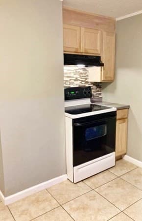 Single Family Residence at 188 Bowles Park, Springfield MA 01104, Springfield, photo 4 of 11