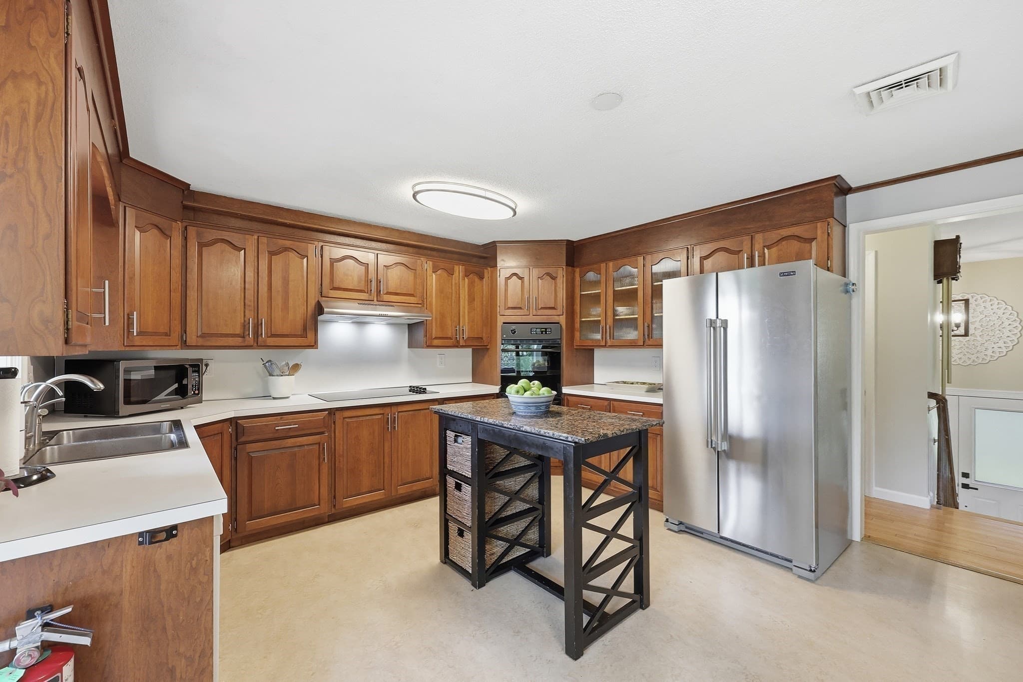 Single Family Residence at 36 Goldenview Drive, West Springfield MA 01089, West Springfield, photo 9 of 38