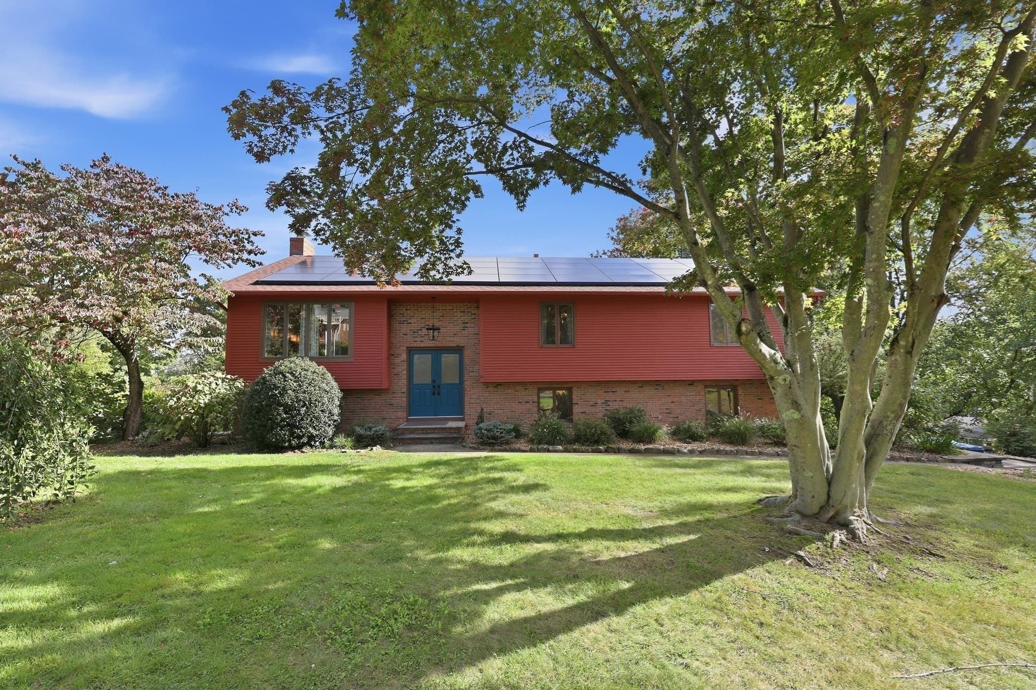 Single Family Residence at 36 Goldenview Drive, West Springfield MA 01089, West Springfield, photo 37 of 38