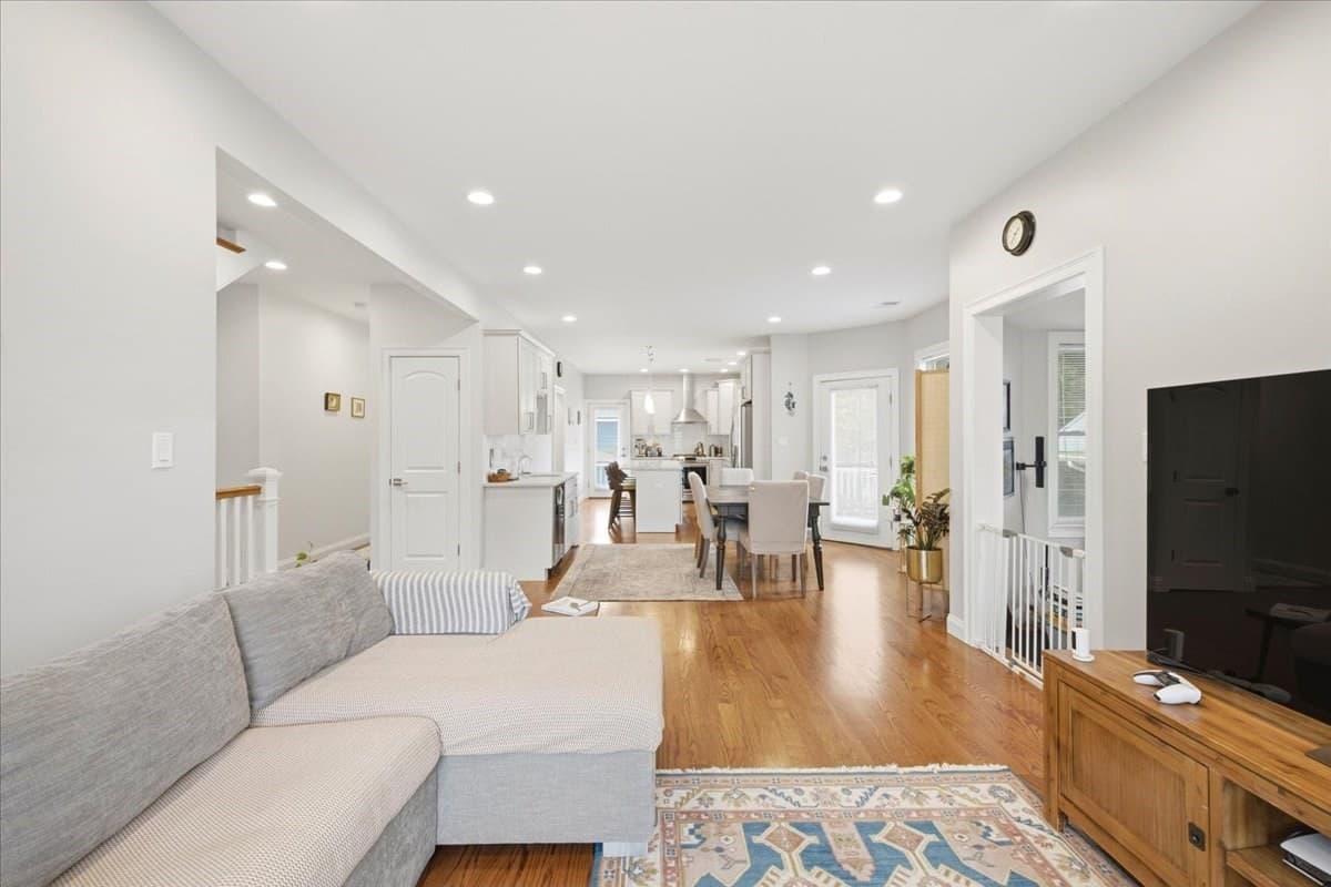 Condominium at 15 Ricker Rd # 2, Newton MA 02458, Newton, photo 2 of 19
