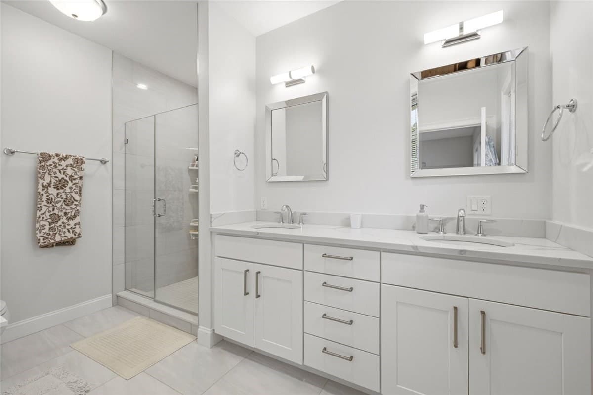 Condominium at 15 Ricker Rd # 2, Newton MA 02458, Newton, photo 11 of 19