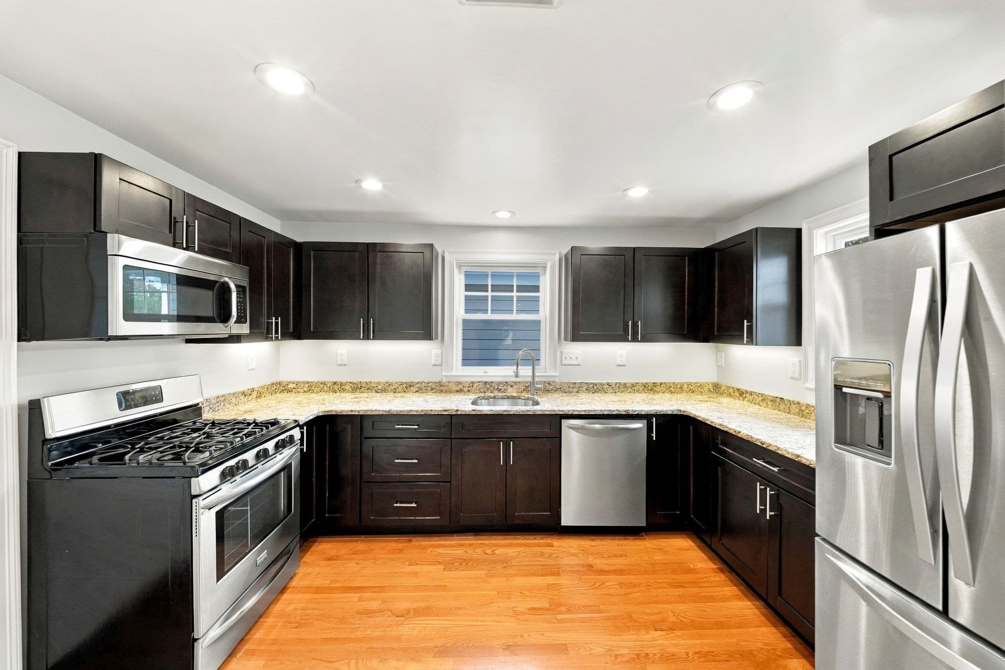 2 Family - 2 Units Up/Down at 201 Billings St, Quincy MA 02171, Quincy, photo 15 of 42