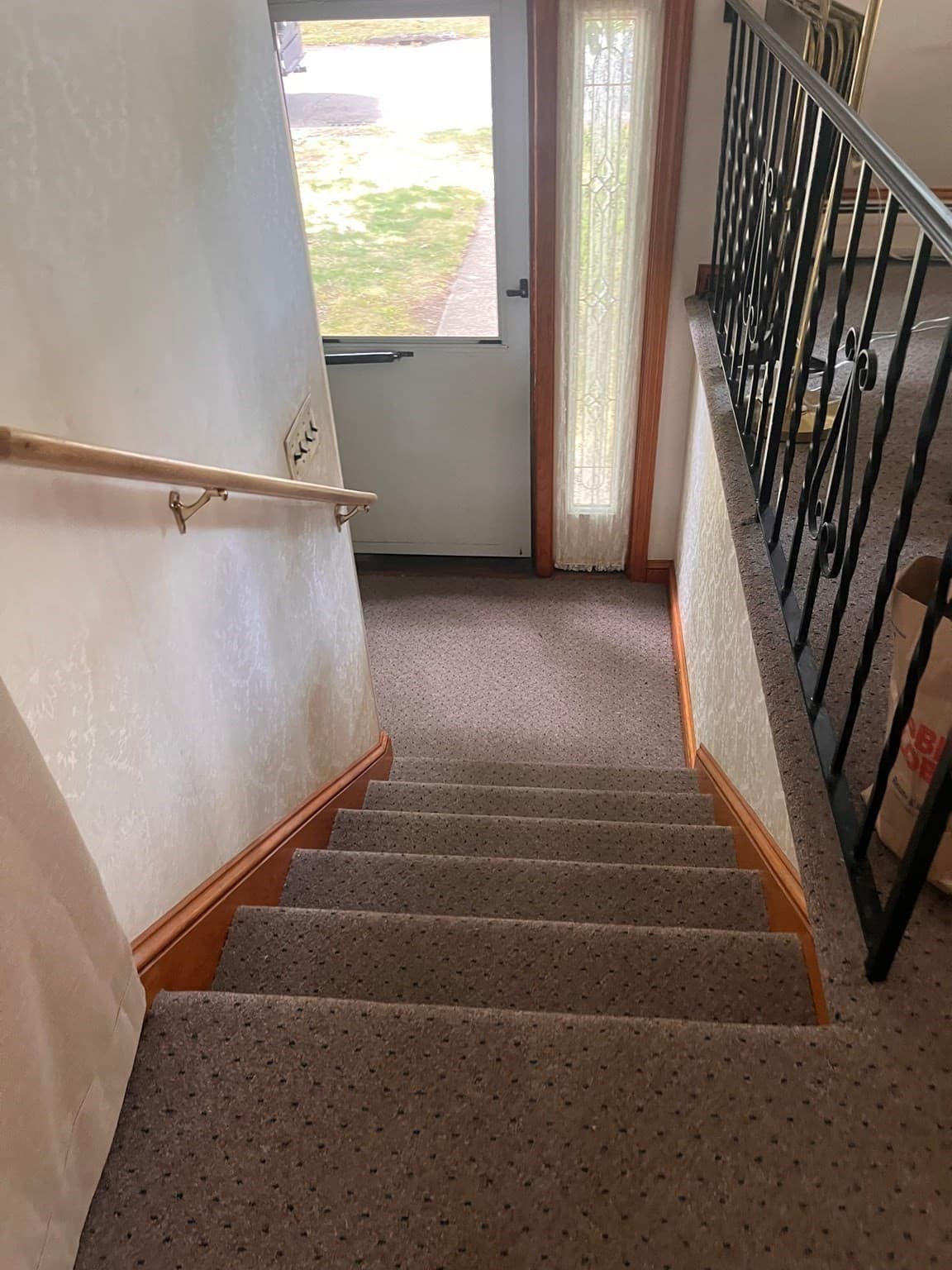 Single Family Residence at 33 Rand Ave, Attleboro MA 02703, Attleboro, photo 7 of 26