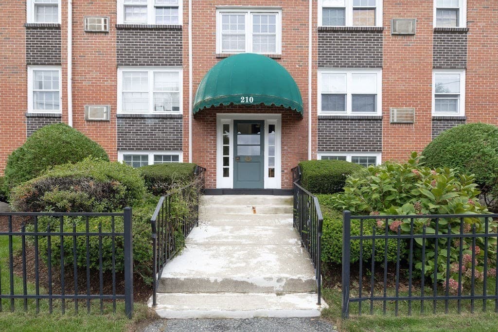 Condominium at 210 Hillside Ave # 32, Needham MA 02494, Needham, photo 2 of 22