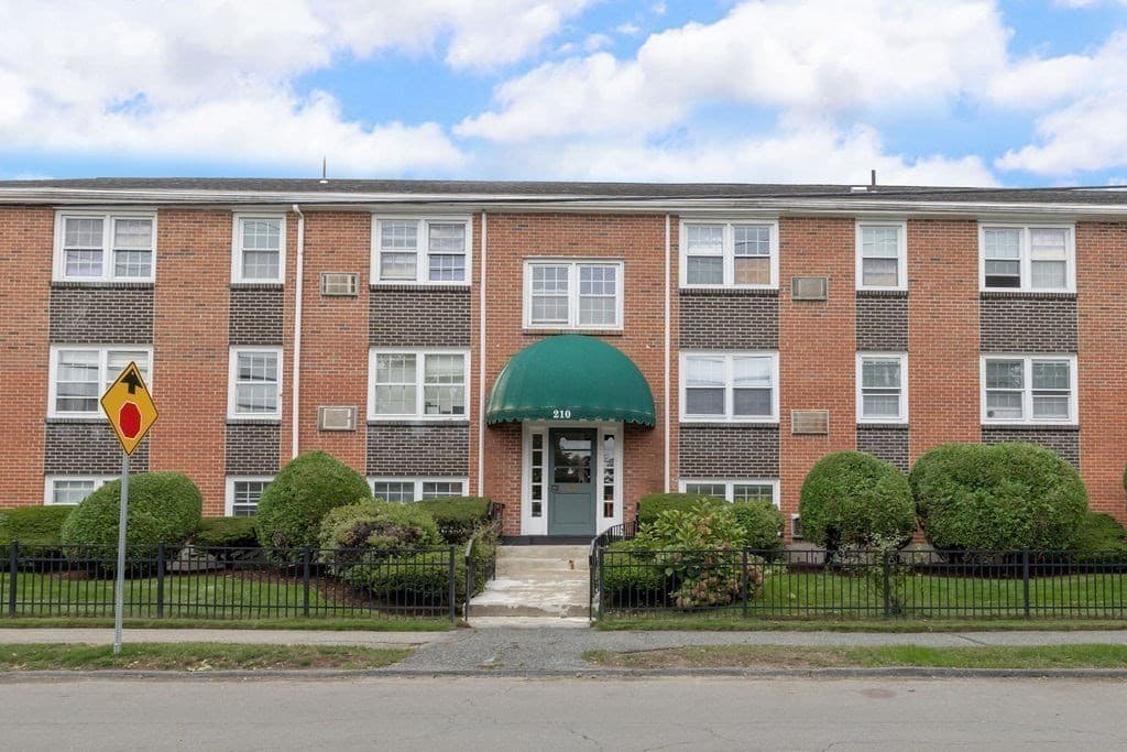 Condominium at 210 Hillside Ave # 32, Needham MA 02494, Needham, photo 22 of 22