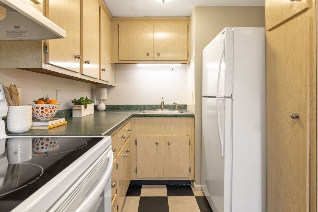 Condominium at 210 Hillside Ave # 32, Needham MA 02494, Needham, photo 8 of 22