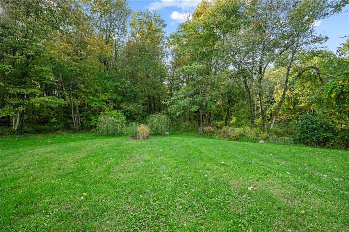 Single Family Residence at 58 Putnam Hill Rd, Sutton MA 01590, Sutton, photo 23 of 30