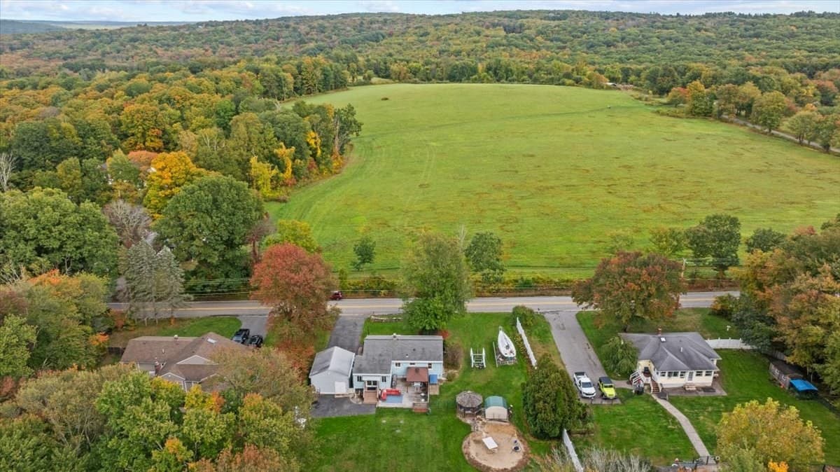 Single Family Residence at 58 Putnam Hill Rd, Sutton MA 01590, Sutton, photo 29 of 30
