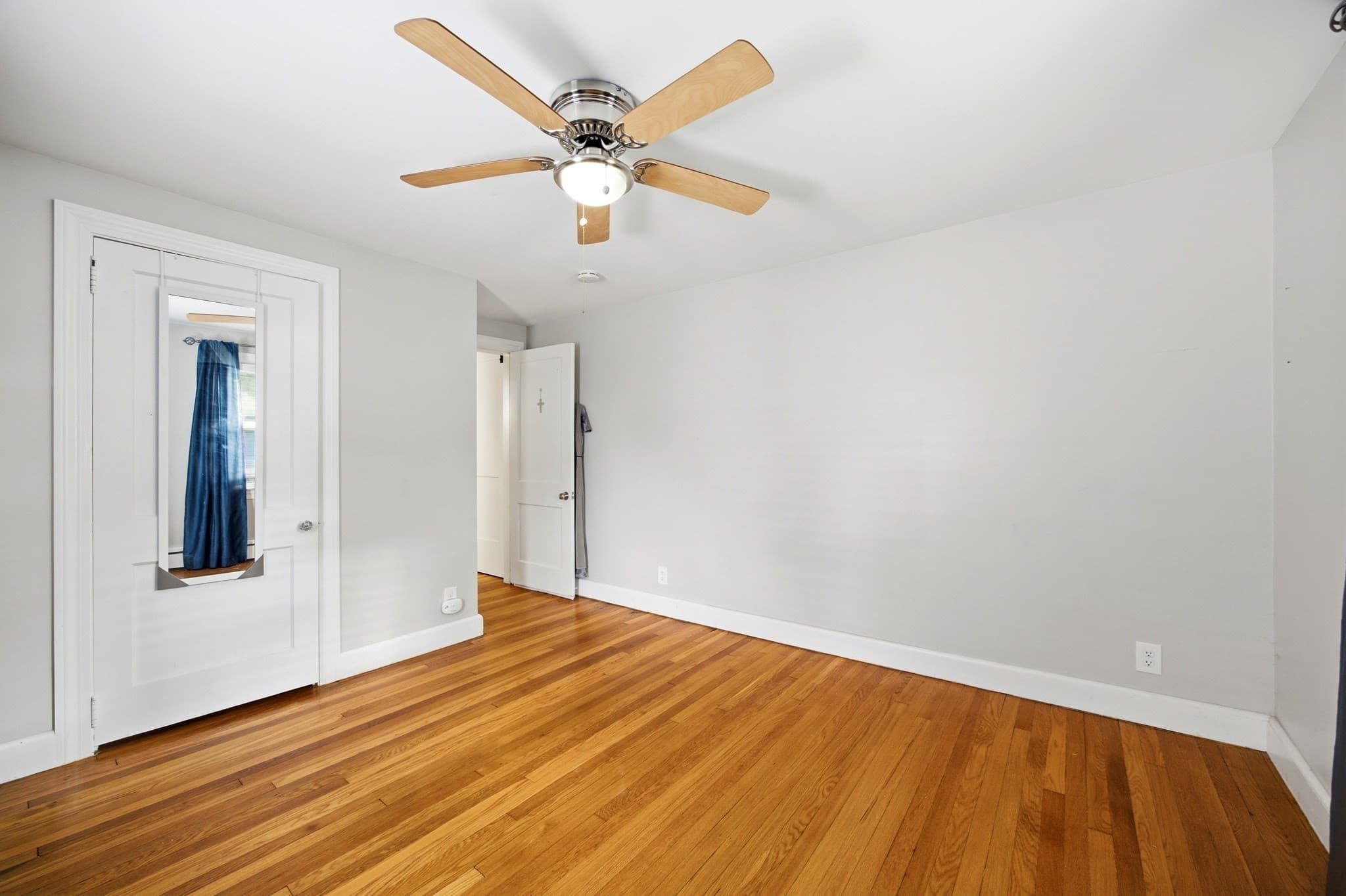 Single Family Residence at 127 Shawmut St, Springfield MA 01108, Springfield, photo 11 of 24