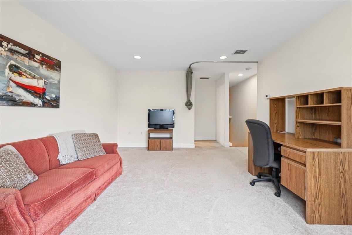 Single Family Residence at 41 Meetinghouse Road, Norfolk MA 02056, Norfolk, photo 30 of 42