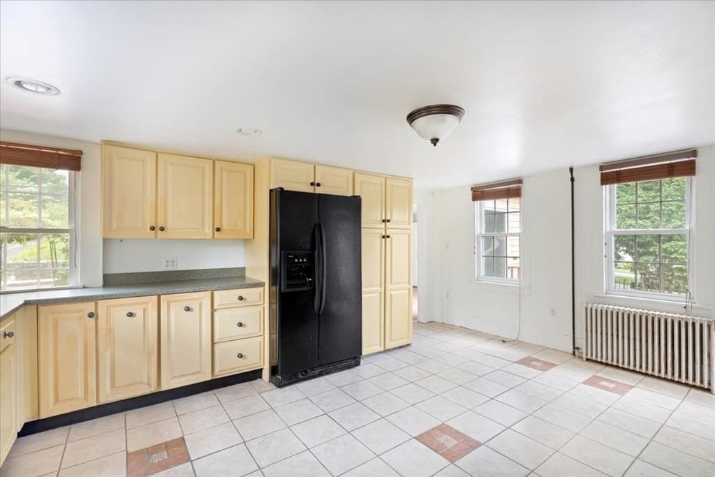 Single Family Residence at 218 Sandwich St, Plymouth MA 02360, photo 15 of 38